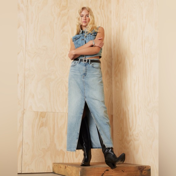 Levi’s Light Blue Denim Maxi Skirt NWOT - Picture 1 of 8